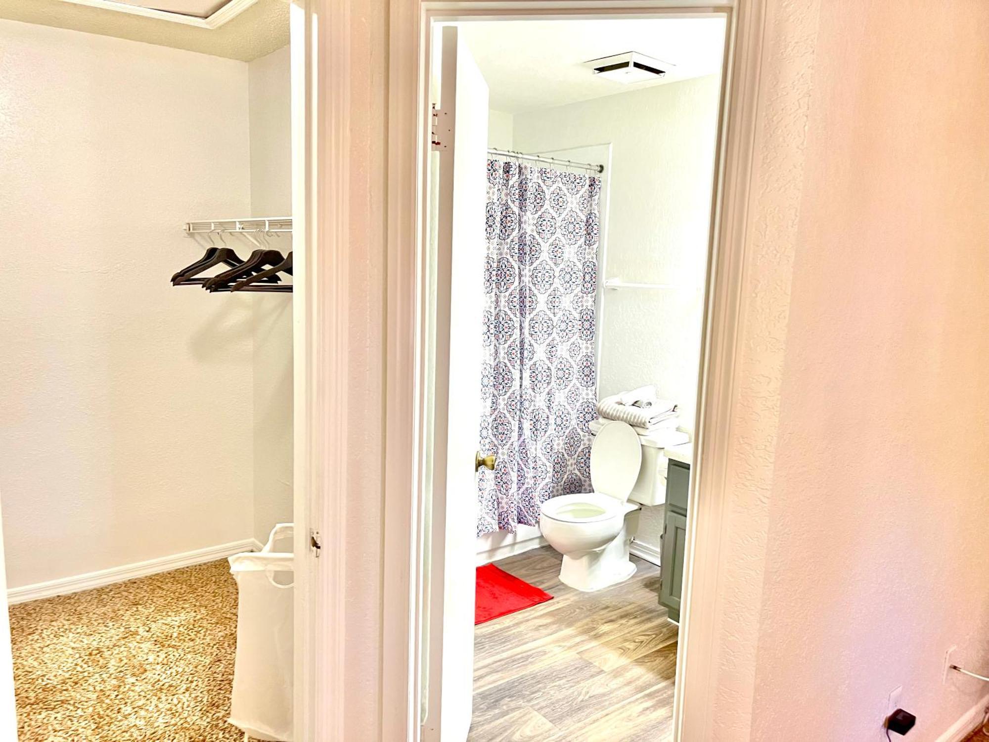 פורט אורנג' Daytona 2 Bed Apartment 10 Minutes To Beach With Balcony מראה חיצוני תמונה
