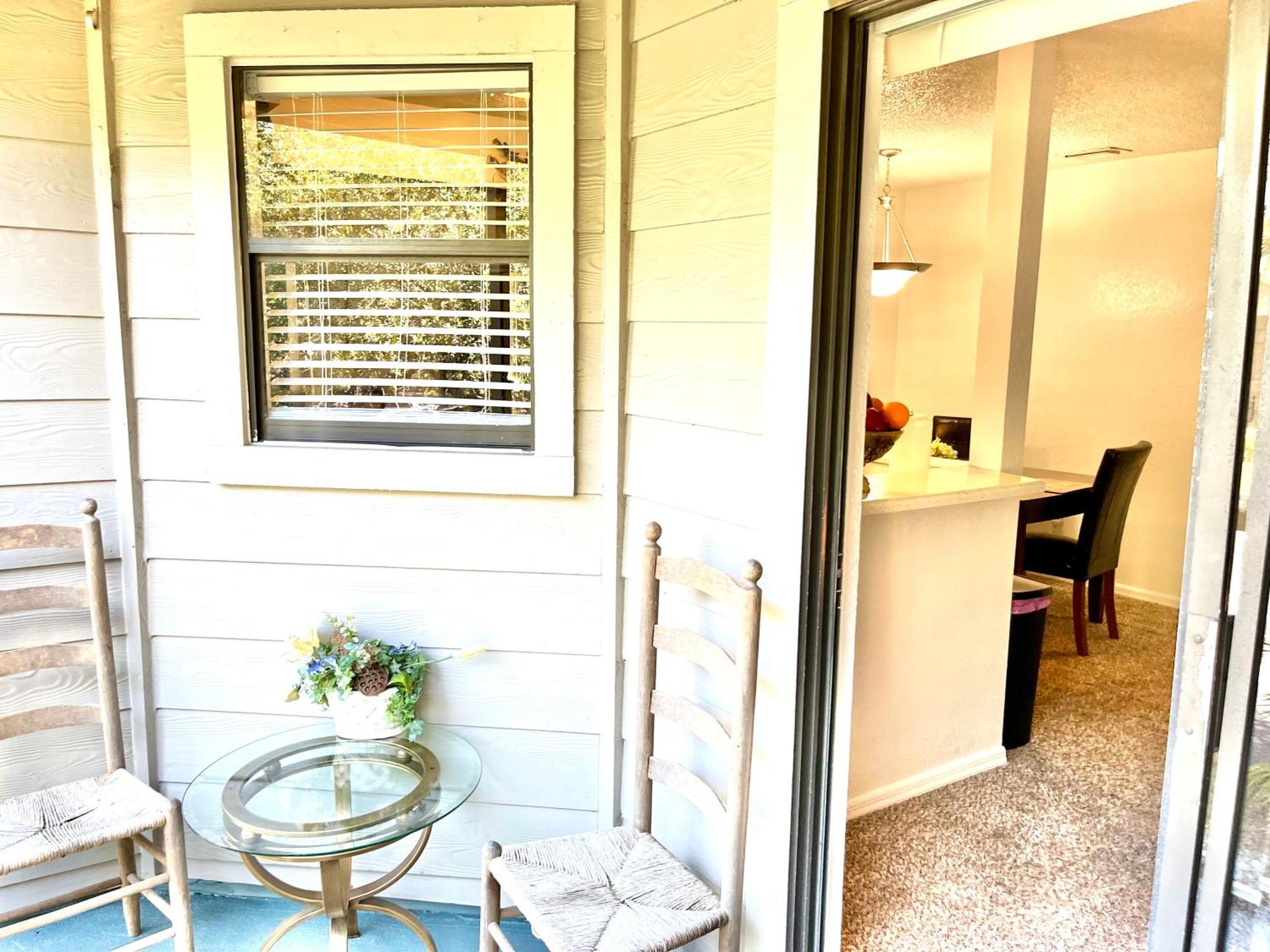 פורט אורנג' Daytona 2 Bed Apartment 10 Minutes To Beach With Balcony מראה חיצוני תמונה
