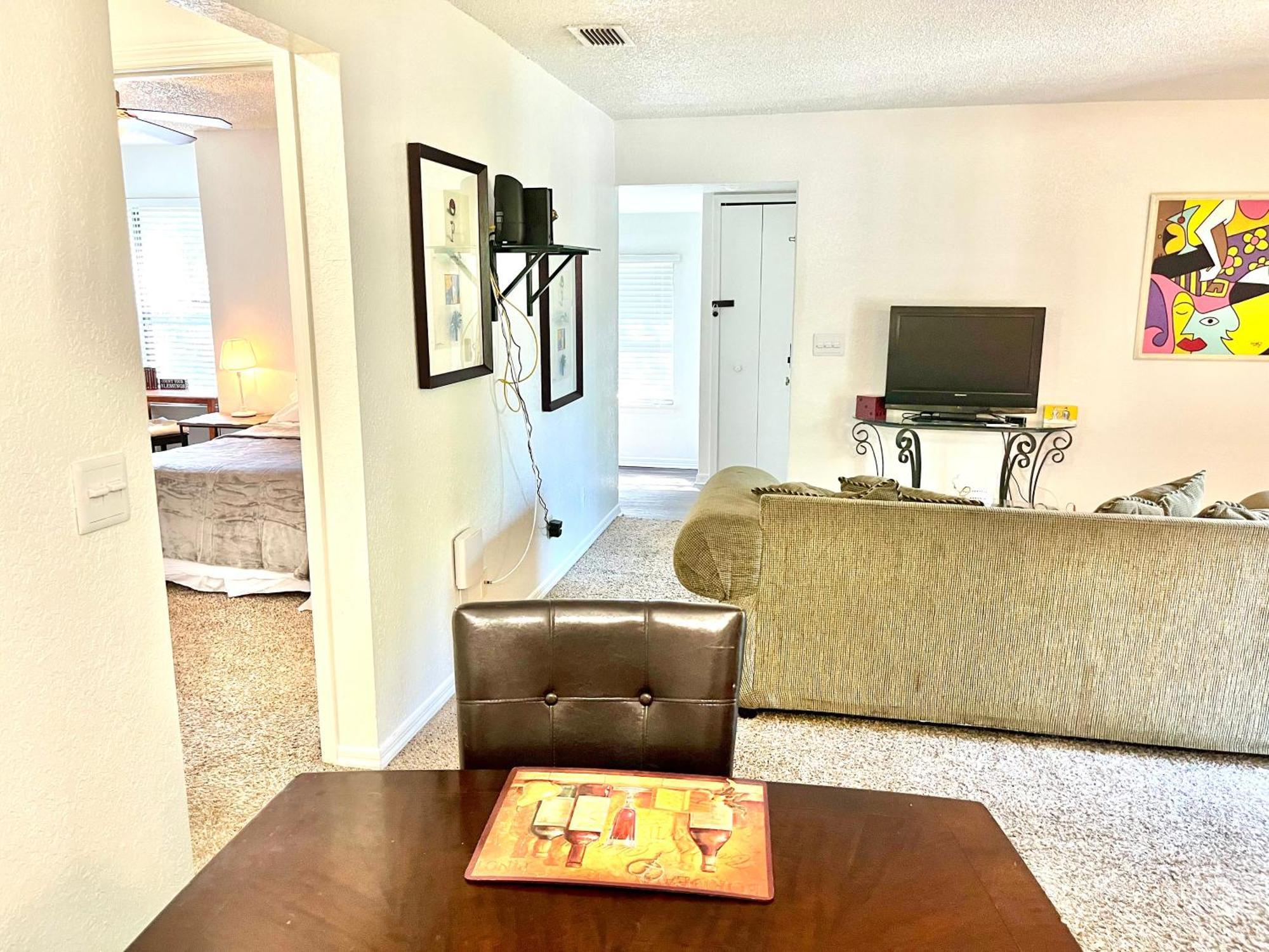 פורט אורנג' Daytona 2 Bed Apartment 10 Minutes To Beach With Balcony מראה חיצוני תמונה