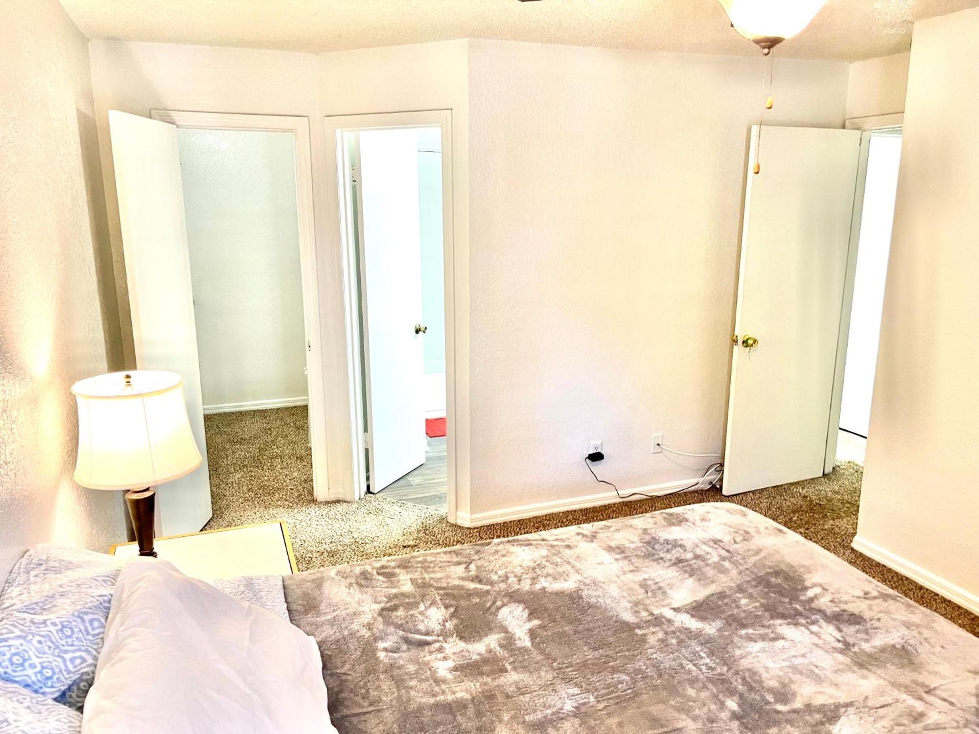פורט אורנג' Daytona 2 Bed Apartment 10 Minutes To Beach With Balcony מראה חיצוני תמונה