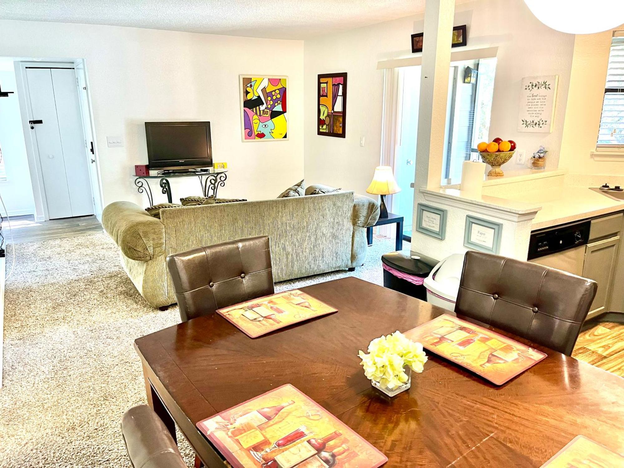 פורט אורנג' Daytona 2 Bed Apartment 10 Minutes To Beach With Balcony מראה חיצוני תמונה