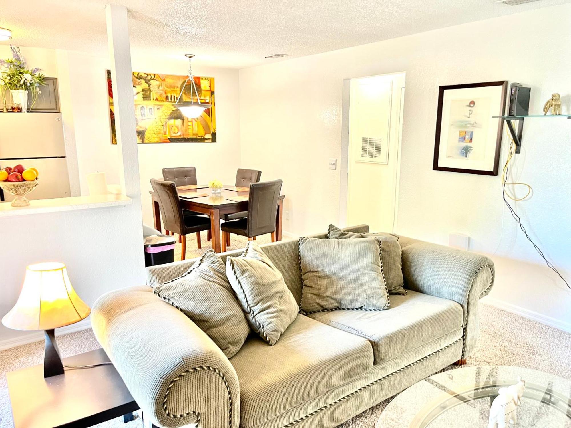 פורט אורנג' Daytona 2 Bed Apartment 10 Minutes To Beach With Balcony מראה חיצוני תמונה