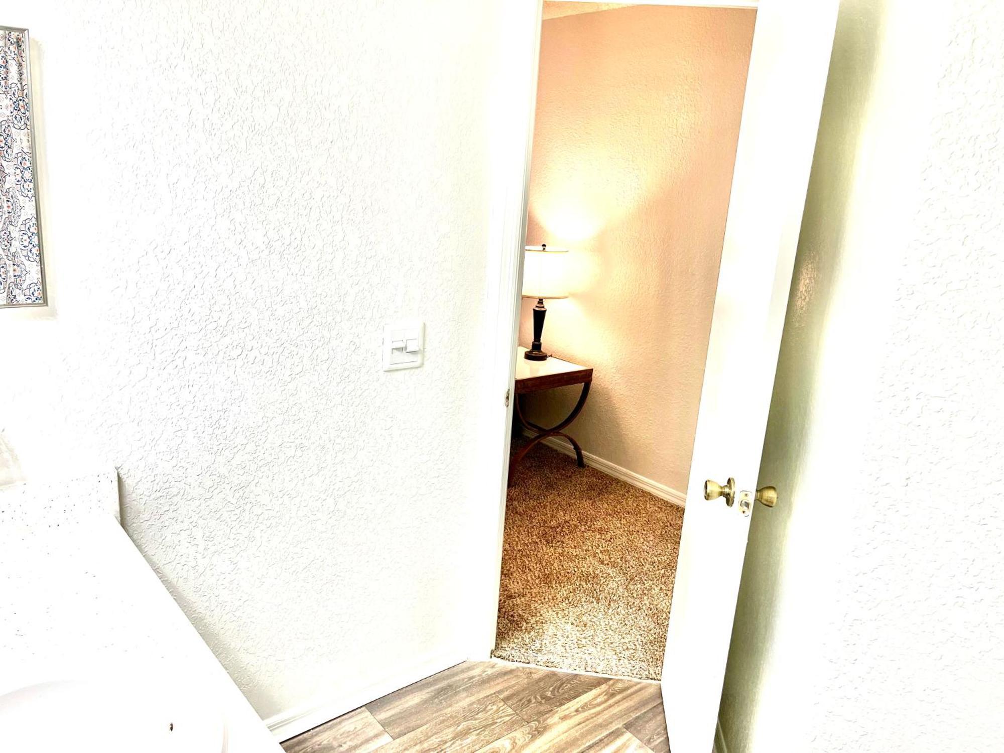 פורט אורנג' Daytona 2 Bed Apartment 10 Minutes To Beach With Balcony מראה חיצוני תמונה
